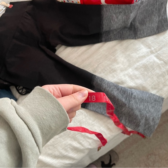 Lululemon Seamlessly Street Crop - Picture 8 of 8